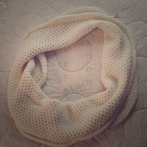 White infinity scarf
